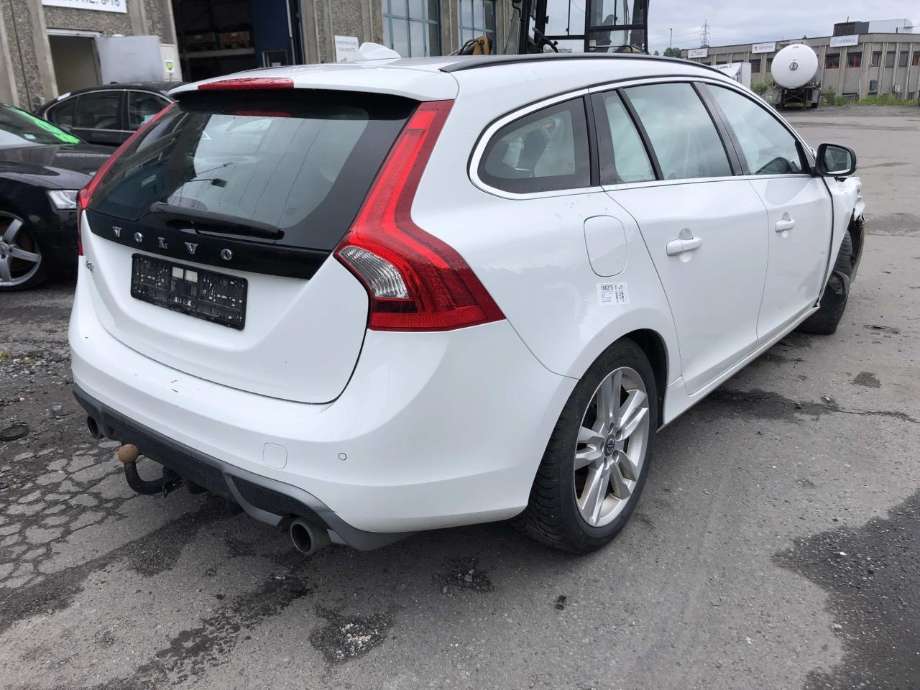 Volvo V60 2010-2013 (Type I, Fase 1) , Motorkode: D4162T, Girkassekode: 