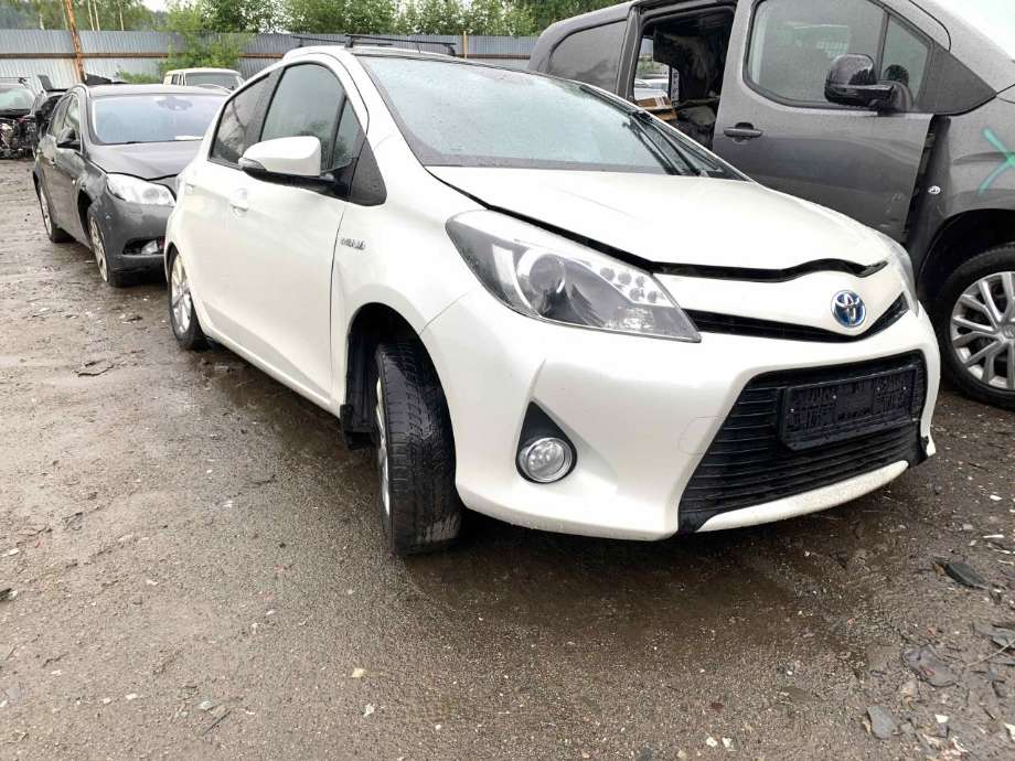 Toyota Yaris 2012-2014 (Type III, Fase 1) , Motorkode: 1NZ-FXE, Girkassekode: 