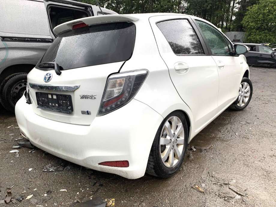 Toyota Yaris 2012-2014 (Type III, Fase 1) , Motorkode: 1NZ-FXE, Girkassekode: 