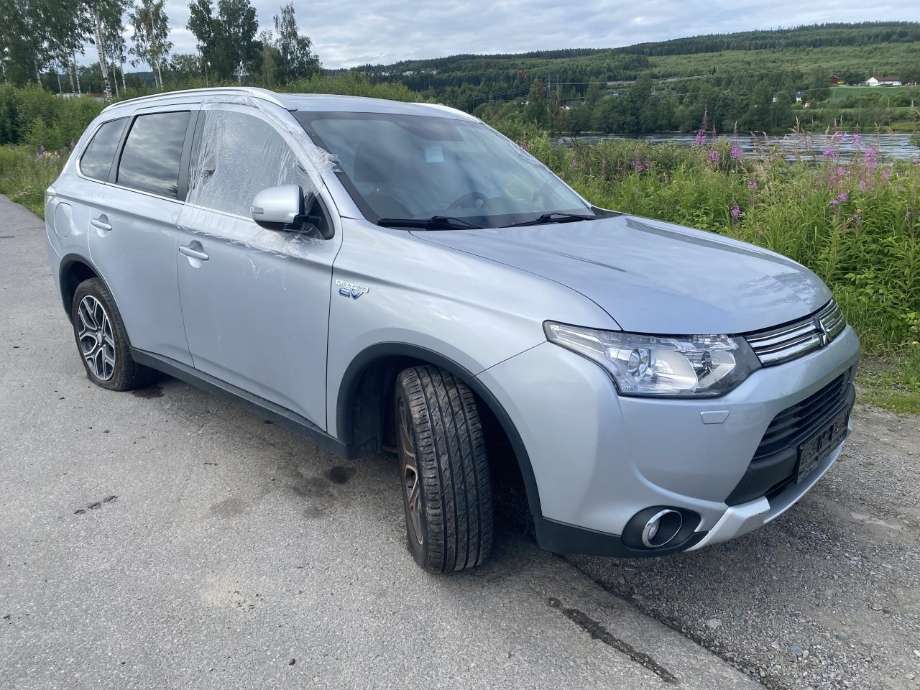 Mitsubishi Outlander 2012-2015 (Type III, Fase 1) , Motorkode: 4B11, Girkassekode: 
