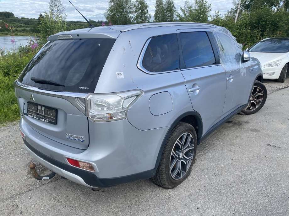 Mitsubishi Outlander 2012-2015 (Type III, Fase 1) , Motorkode: 4B11, Girkassekode: 