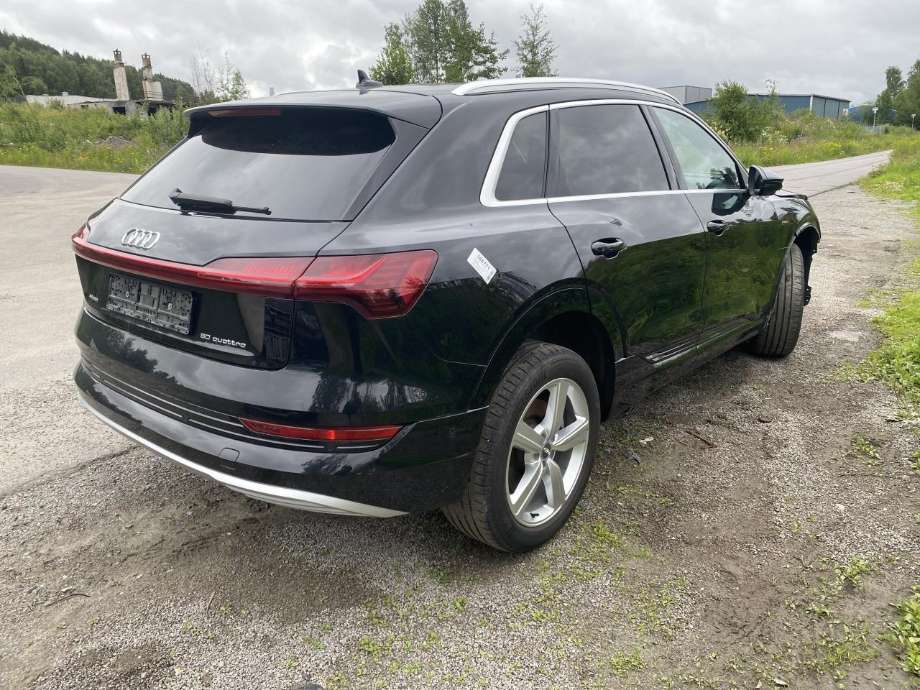 Audi e-tron 2018-->> , Motorkode: EAS|EAW, Girkassekode: 