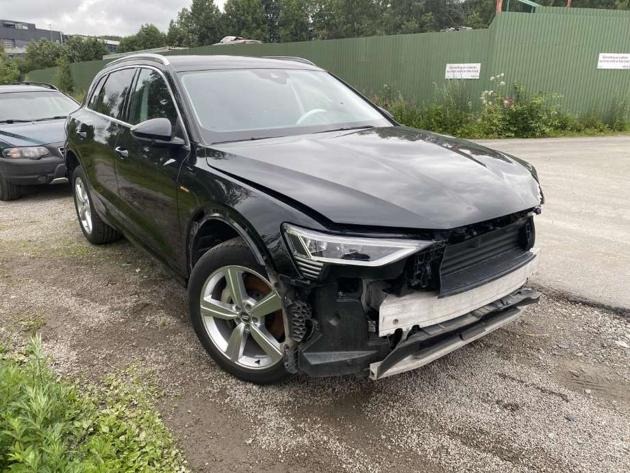 Audi e-tron 2018-->> , Motorkode: EAS|EAW, Girkassekode: 