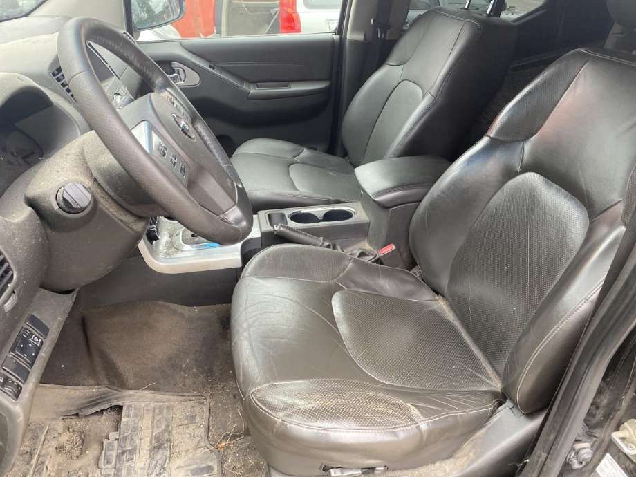Nissan Navara 2010-2015 (Fase 2) (D40) (D40), Motorkode: V9X, Girkassekode: 