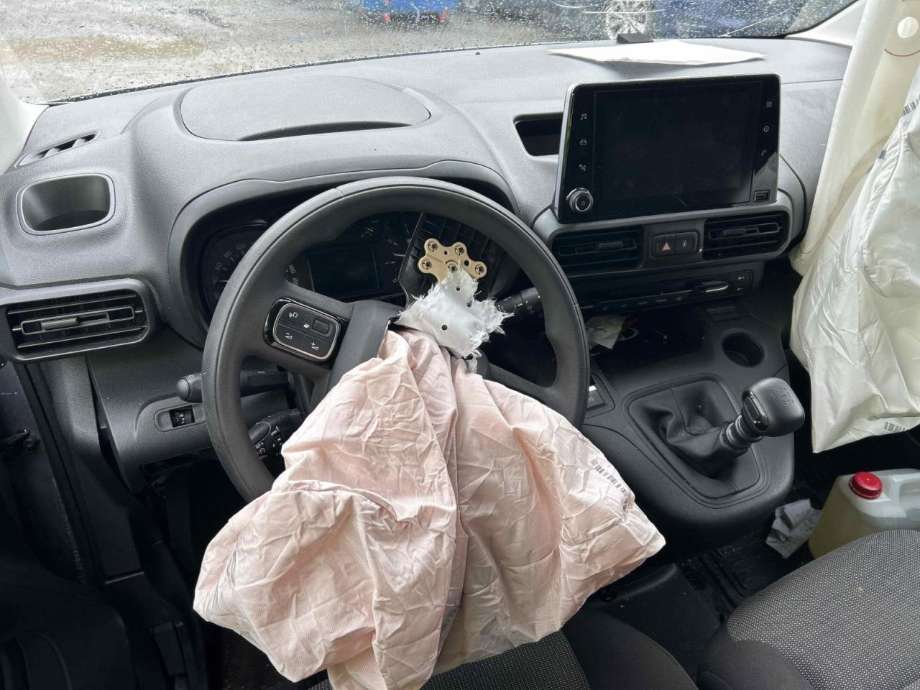 Toyota Proace City 2020-->> , Motorkode: YH01, Girkassekode: 