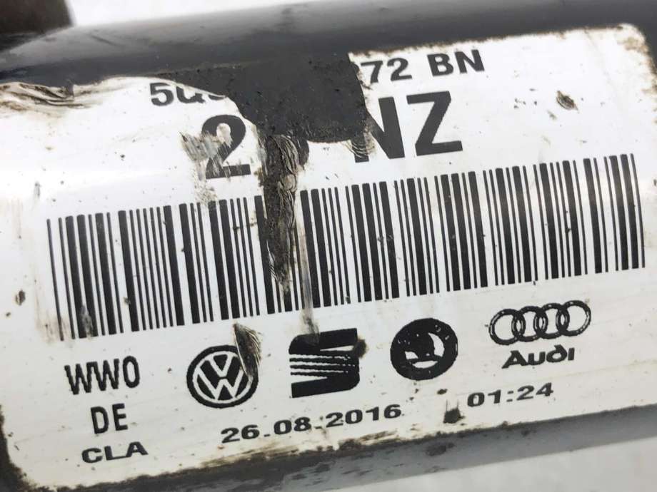 Drivaksel høyre foran, bensin/automat til VW Golf VII 2012-2017 (Fase 1)  (5Q0407272BN|5Q0407762X|)