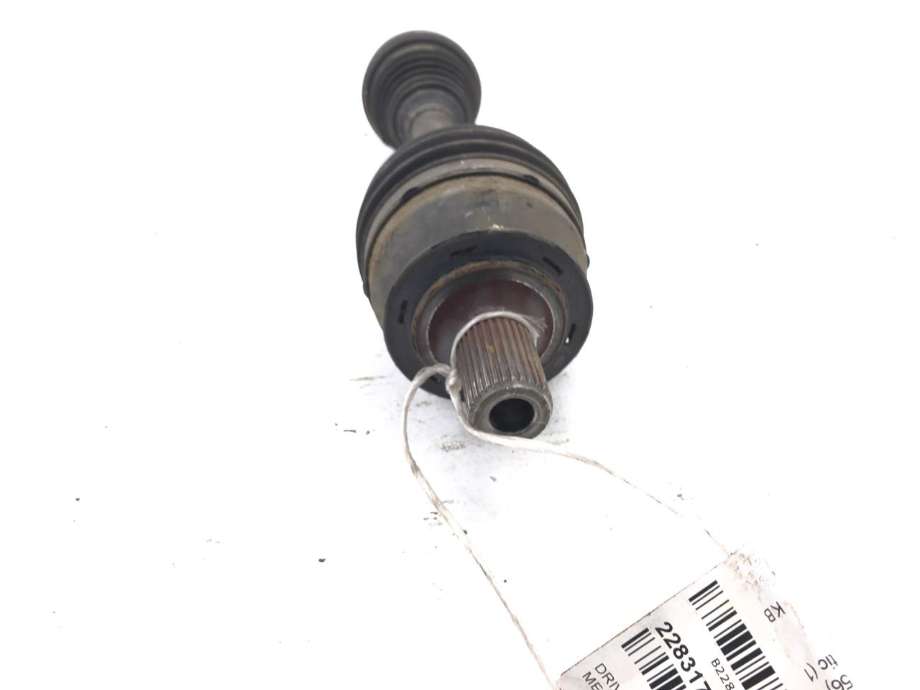 Drivaksel venstre foran, diesel/automat til Mercedes GLA 2014-2020 (X156) (X156) (A2463303100|)