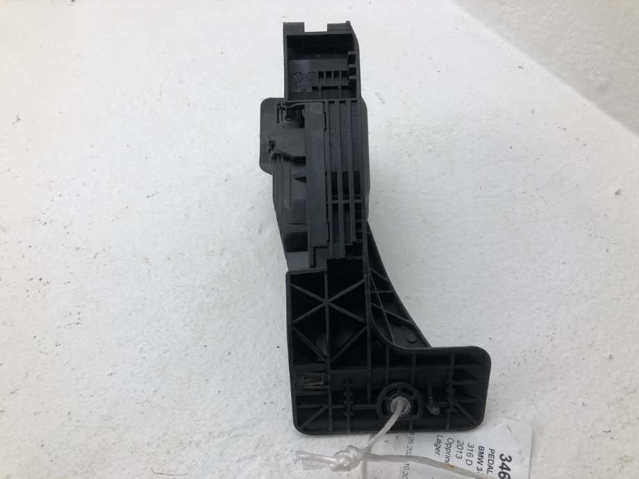 Pedal gass til BMW 3-Serie 2012-2018 (F30/F31/F34) (F30/F31/F34) (35 40 6 889 819|)