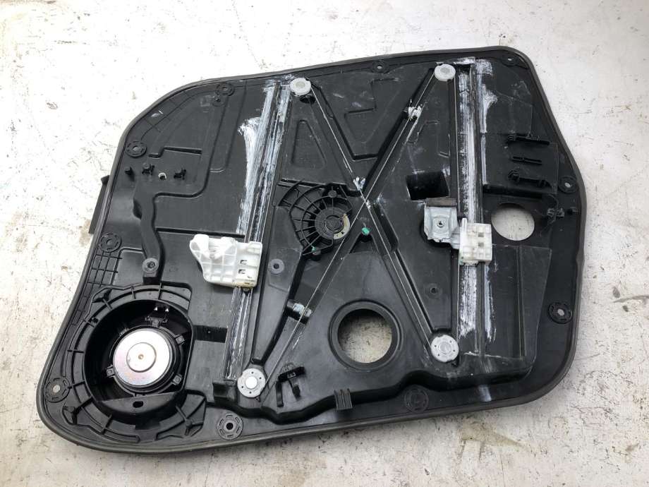 Ruteheis venstre foran til Kia Soul 2014-2019 (Type II)  (82450-B2010|)