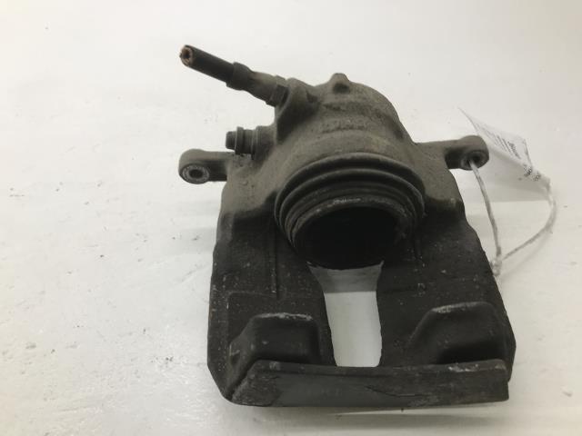 Bremsecaliper venstre foran til Mercedes CLA, 2013-2019 (C117) (C117) (A 000 421 73 81)