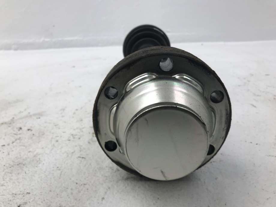 Drivaksel høyre foran, diesel/automat til Audi Q7 2010-2015 (Type I, Fase 2)  (AUDI|7P0 407 271 C|)