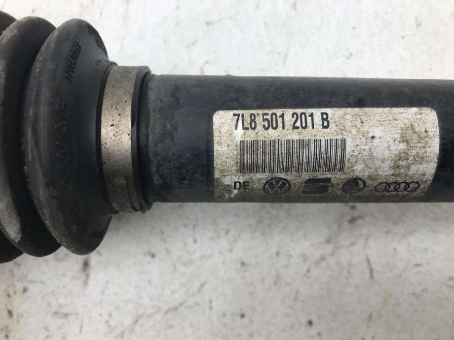 Drivaksel venstre bak, diesel/automat til Audi Q7 2010-2015 (Type I, Fase 2)  (AUDI|7L8 501 201 B|)