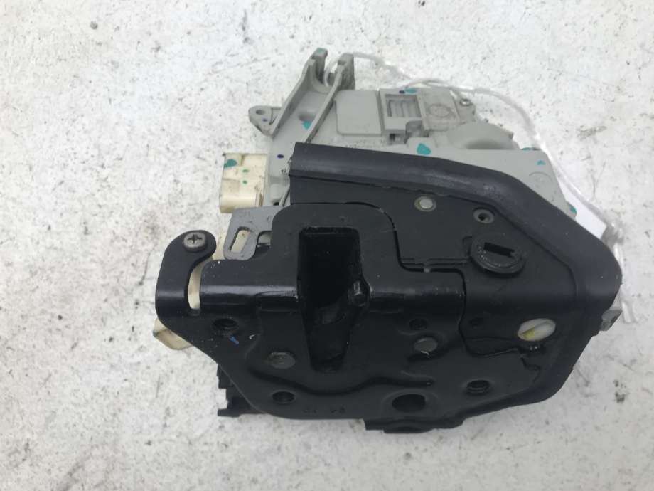Låsekasse høyre bak til Audi Q7 2010-2015 (Type I, Fase 2)  (8K0 839 016 F|)