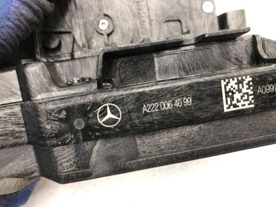 Låsekasse venstre bak til Mercedes EQC 2019-->>  (A 099 730 91 00|)