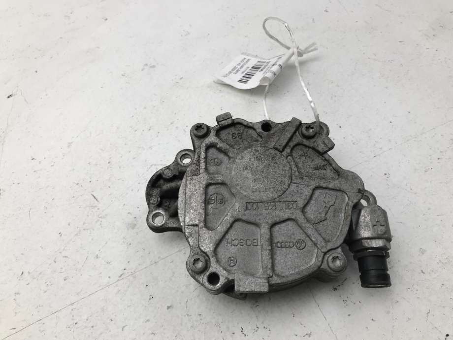 Vakuumpumpe til Audi A3 2009-2012 (Type II, Fase 2)  (BOSCH|03L 145 100 G|)