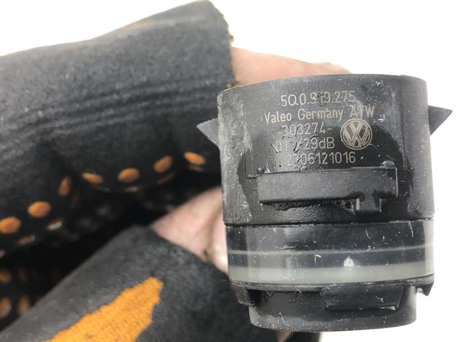 Parkeringssensor foran til Audi A3 2012-2016 (Type III, Fase 1)  (VALEO|5Q0919275|303274|)