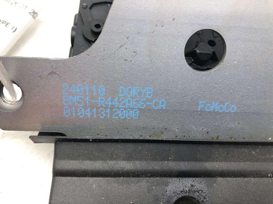 Baklukelås til Ford Kuga 2008-2012 (Type I)  (FOMOCO|240119|8M51R442A66|)
