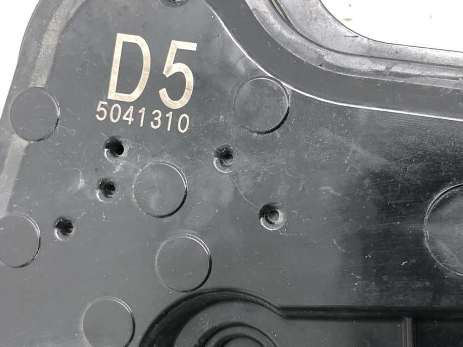 Låsekasse høyre foran til Toyota Prius +7 2012-2020 (Type III) (stasjonsvogn) (stasjonsvogn) (6903062010|)