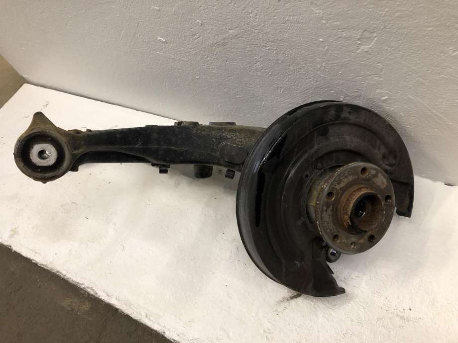 Bærebru høyre bak til VW Transporter / Caravelle 2015-2019 (T6) (T6) (VW|7E0 501 414 A|7630FJ015|GJS40015)