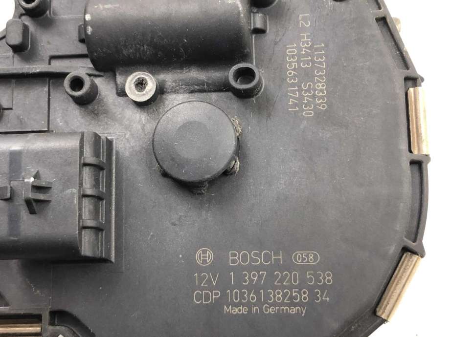 Viskermotor frontrute til BMW 5-Serie 2010-2017 (F10/F11) (F10/F11) (61 61 7 306 266|)