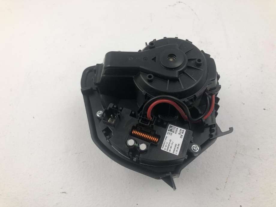 Varmeapparat motor til VW Transporter / Caravelle 2019-->> (T6.1) (T6.1) (7L1819021|7LA819 15|)