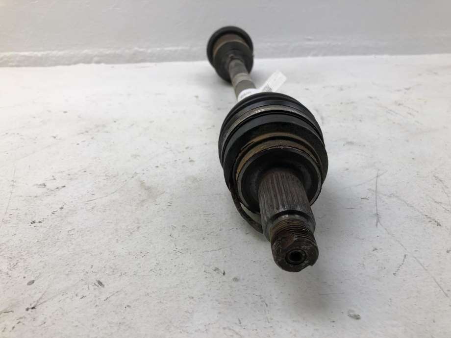 Drivaksel høyre bak, bensin/automat til BMW 3-Serie 2012-2018 (F30/F31/F34) (F30/F31/F34) (33207609351|)
