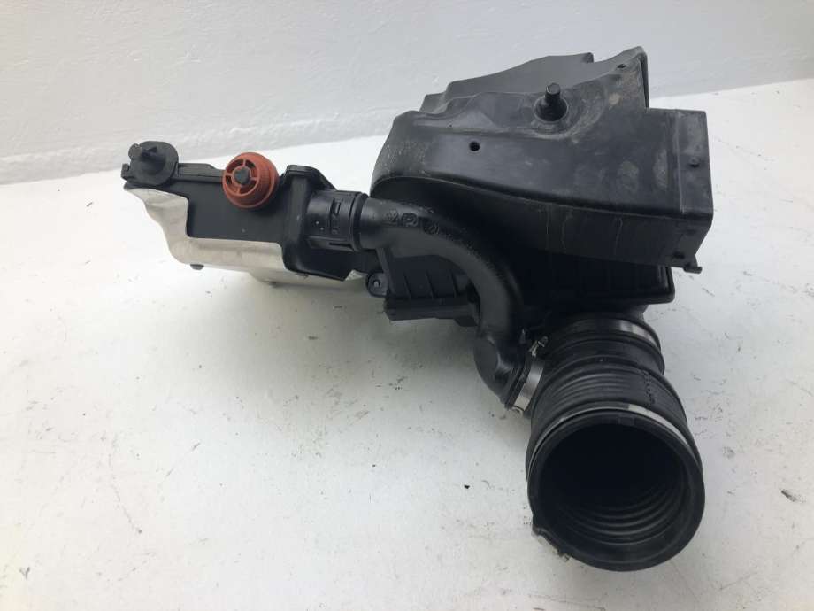 Luftfilterboks til BMW X7 2018-->> (G07) (G07) (13718470034|)