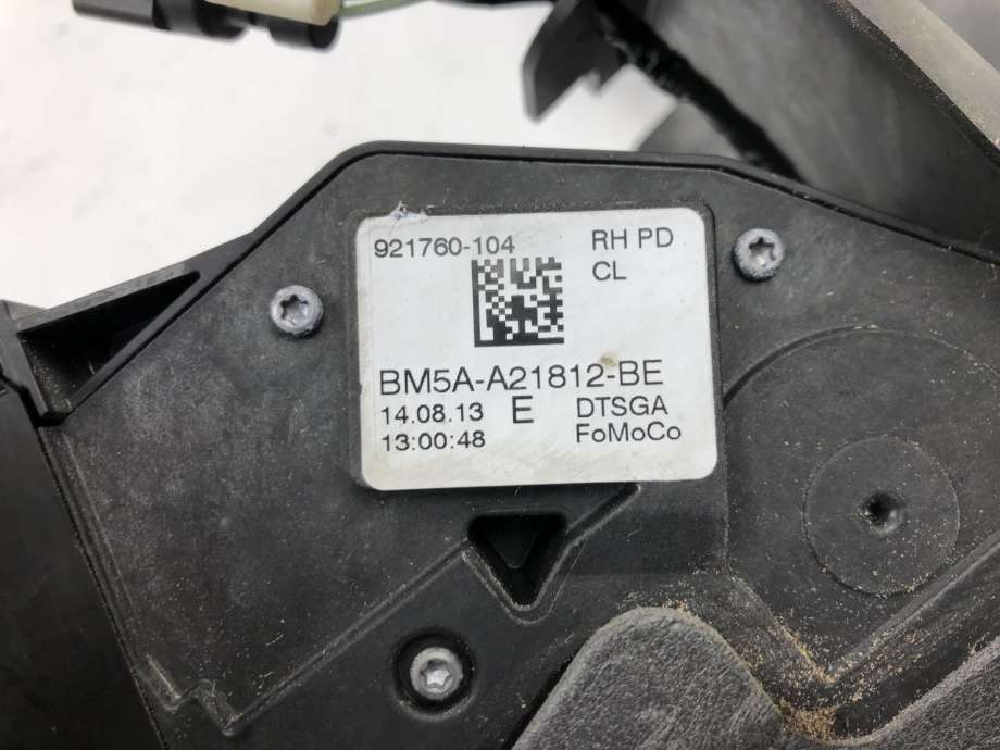 Låsekasse høyre foran til Ford Focus 2011-2014 (Type III, Fase 1)  (2066073|)
