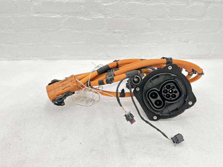 Batterilader inntak/luke til Mercedes EQB 2022-->> (A 243 757 02 00|)