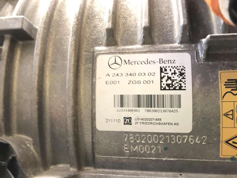 Motor elbil foran til Mercedes EQB 2022-->>  (A 243 340 89 02|)