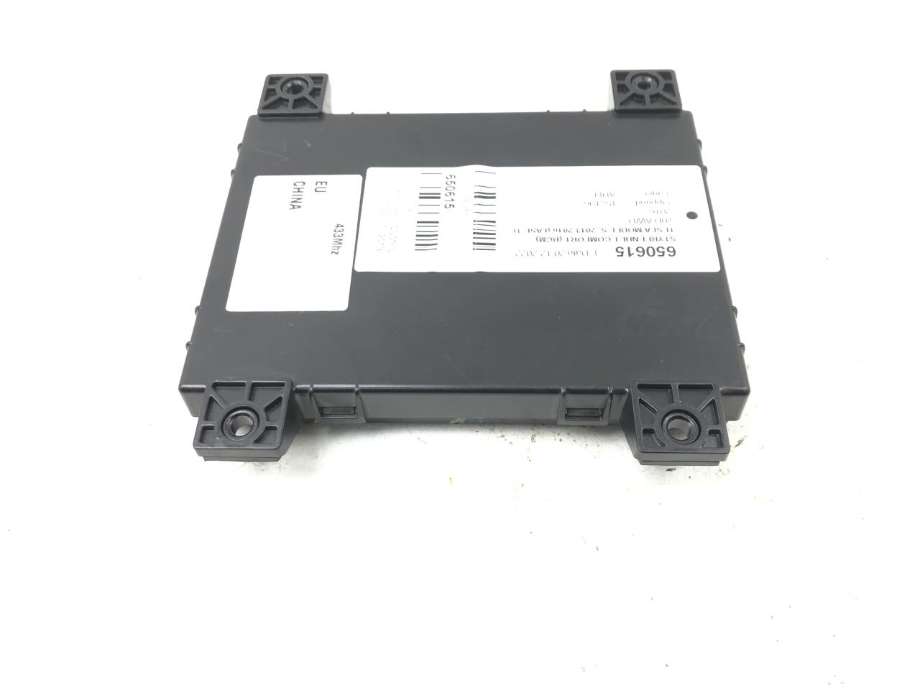 Styreenhet comfort (BCM) til Tesla Model S 2013-2016 (Fase 1)  (101090700D|)