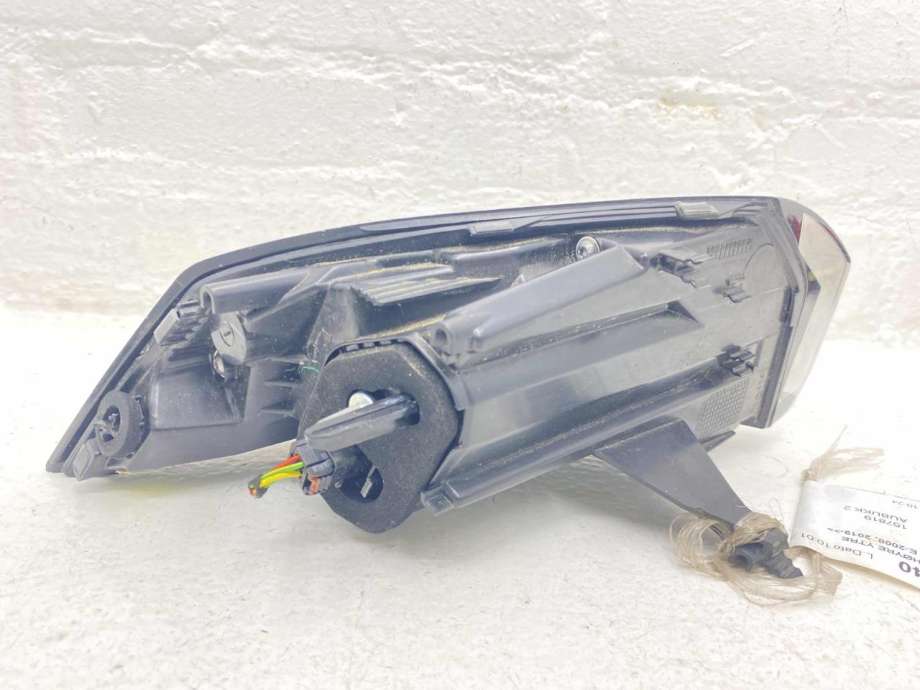 Baklykt høyre ytre til Peugeot e-2008 2019-->>  (98 381 904 80|)