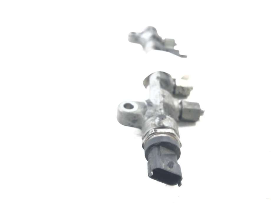Dyseskinne (fuelrail) til Kia Carens 2013-2018 Type III  (314002A420|)