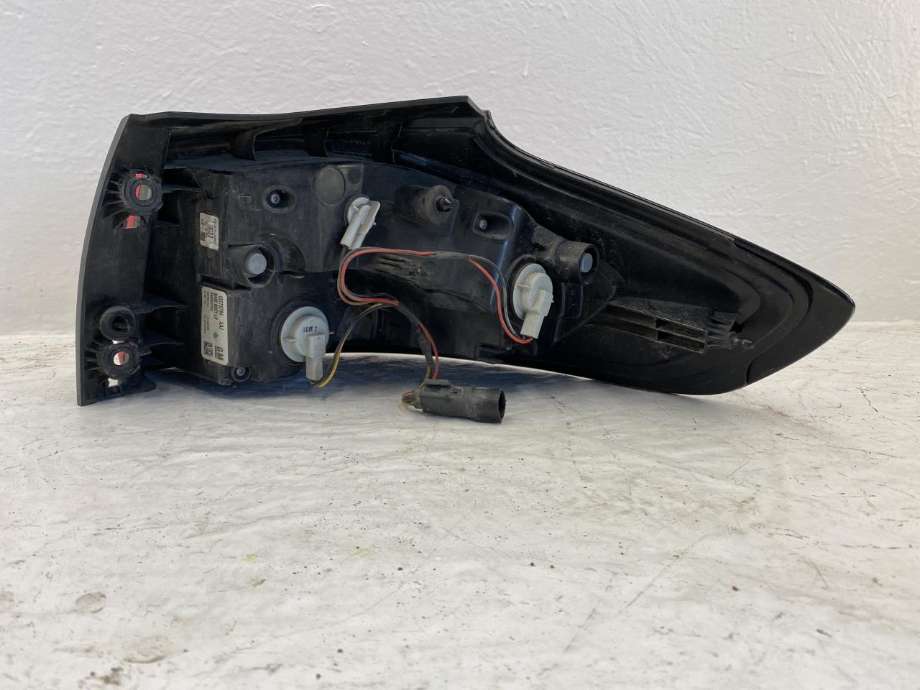 Baklykt venstre ytre til Opel Zafira Tourer 2012-2018  (13278784|)