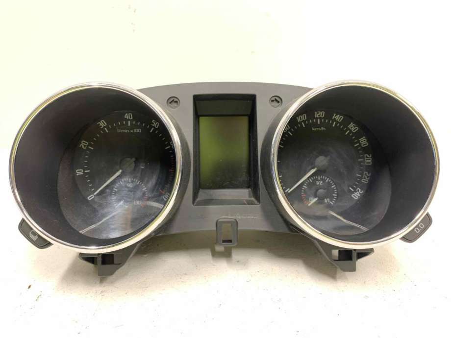 Instrumentpanel til Škoda Yeti 2009-2013 (Fase 1)  (5L0920840J|)