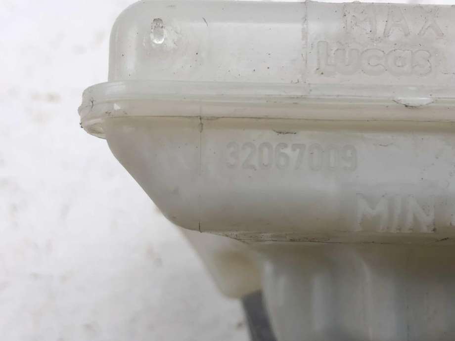 Bremsepumpe hoved til Audi A6, Allroad 2008-2011 (Type II, Fase 2) (C6) (C6) (4B3 611 021|)