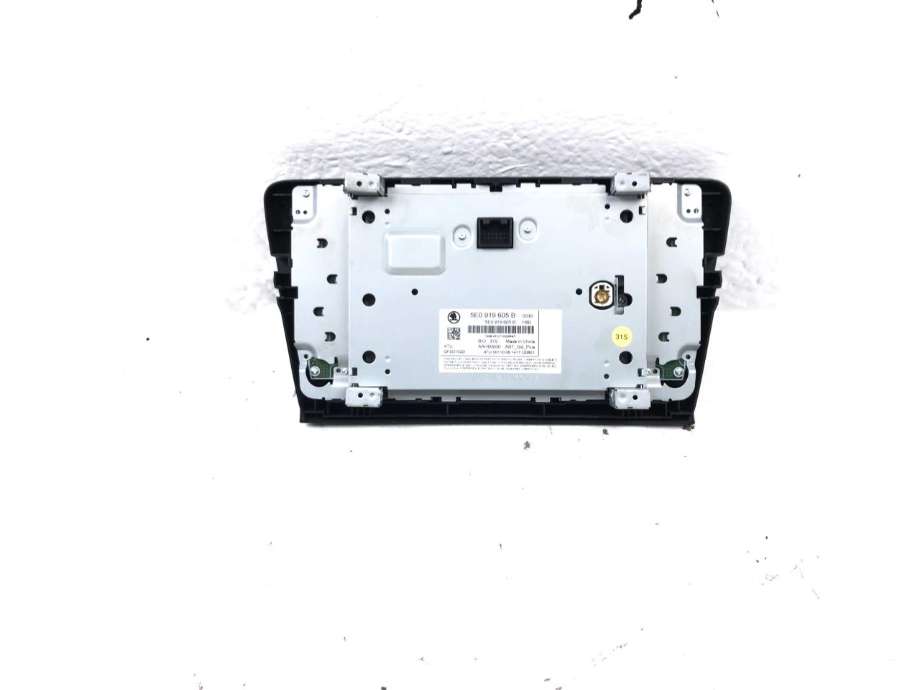 Bilstereo navigasjon til Škoda Octavia 2013-2016 (Type III, Fase 1) (5E0 919 605 B|)