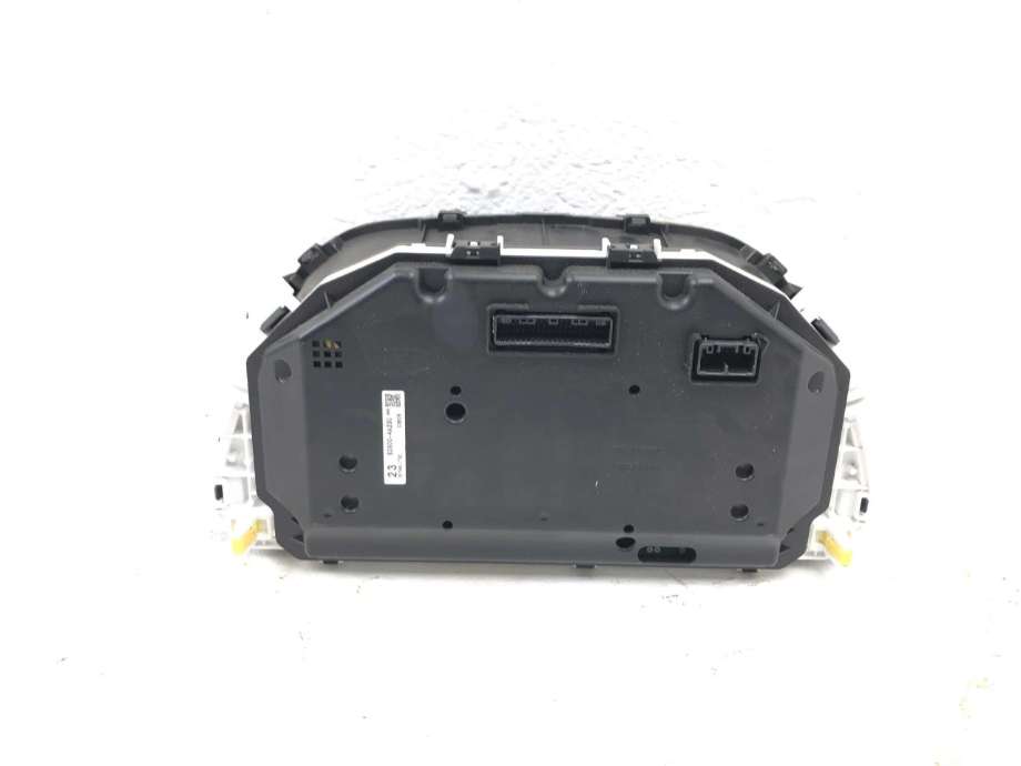 Instrumentpanel til Toyota RAV4 2016-2019 (Type IV, Fase 2)  (838004A230|)