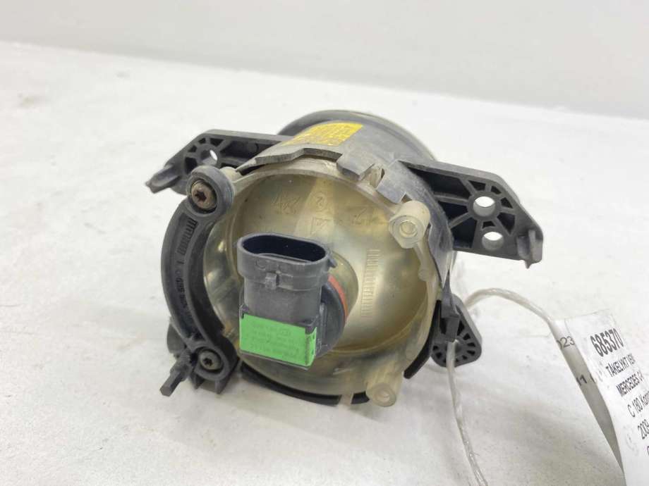 Tåkelykt venstre foran til Mercedes C-Klasse 2007-2011 (Fase 1) (W204) (W204) (A251 820 0756|)