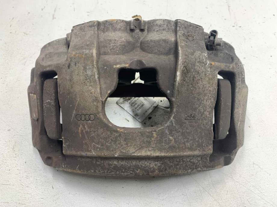 Bremsecaliper høyre foran til Audi A8 2010-2013 (Type III, Fase 1) (4G0 615 124 B|)