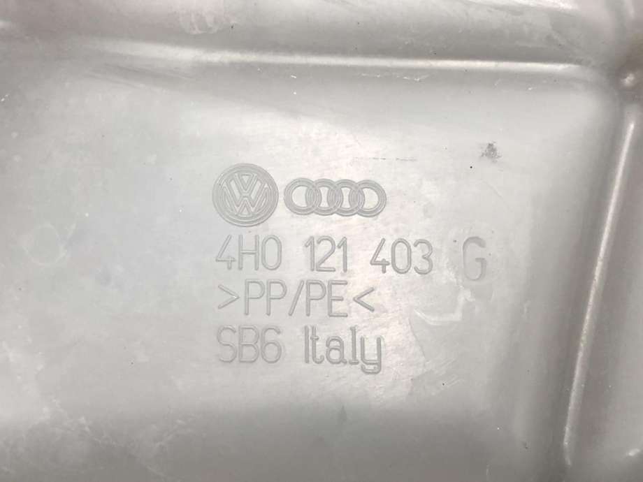 Ekspansjonstank til Audi A8 2010-2013 (Type III, Fase 1)  (4H0 121 403 M|)