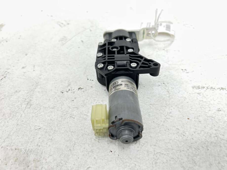 Baklukeåpner motor til Audi A4, Allroad 2016-->> (Type II) (B9) (B9) (8W9 827 852 D|)