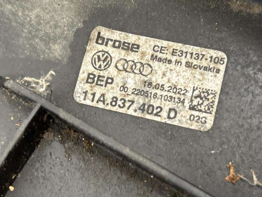 Ruteheis høyre foran til VW ID.4 2020-->>  (11A 837 462 D|)