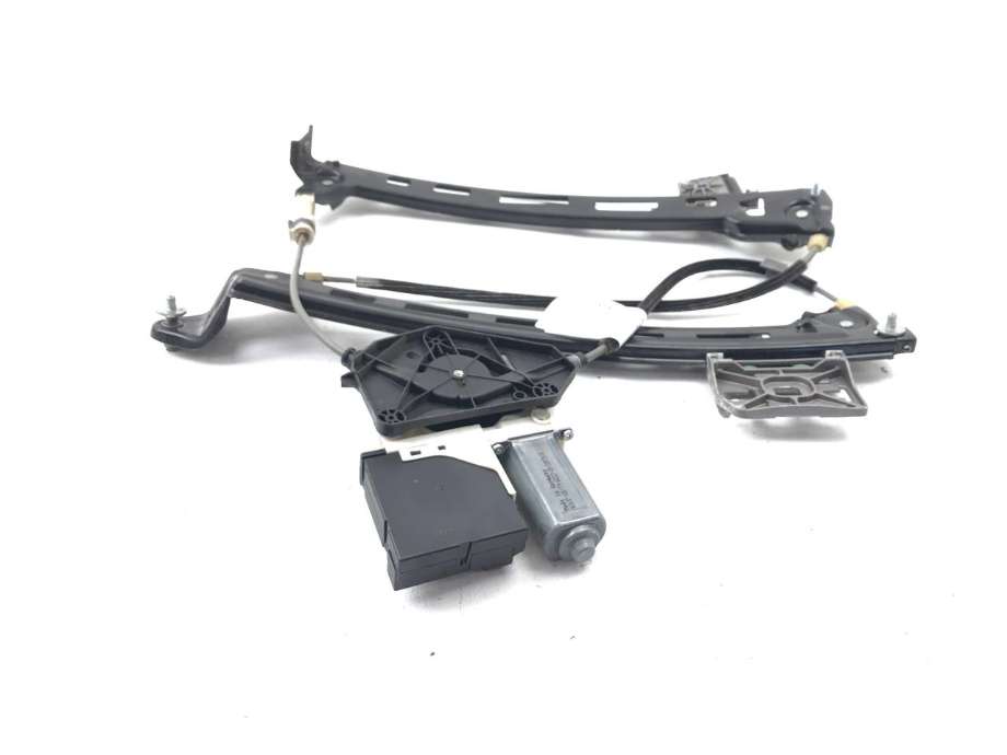 Ruteheis høyre foran til VW CC, 2012-2014 (PASSAT CC) (PASSAT CC) (3C8 837 462 M)