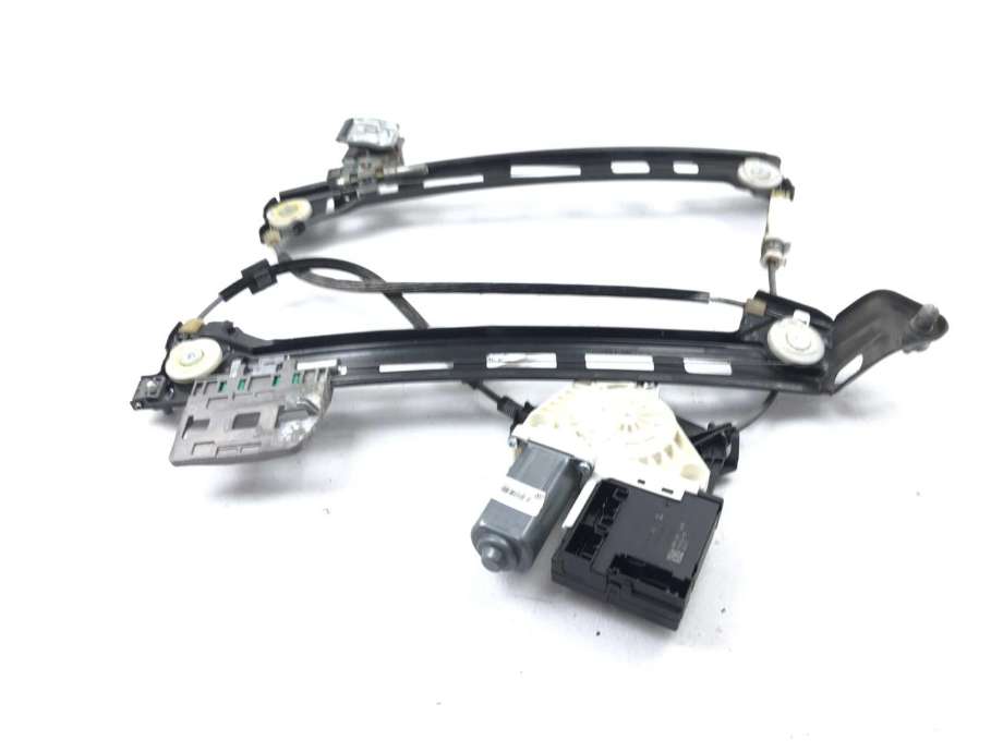 Ruteheis høyre foran til VW CC 2012-2014 (PASSAT CC) (PASSAT CC) (3C8 837 462 M|)