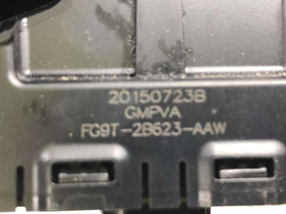 Bryter elektrisk håndbrekk/parkbrems til Ford Mondeo 2014-2019 (Type V, Fase 1)  (2025687|)