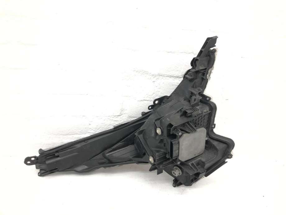 Frontlykt venstre full-LED til Toyota Prius 2016-2023 (Type IV) (combi) (combi) (8118547701|)