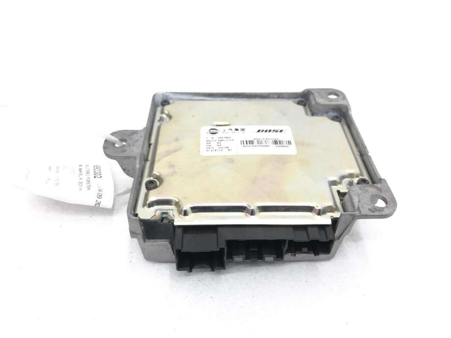 Bilstereo forsterker til MG Marvel R 2021-->>  (10653984|)