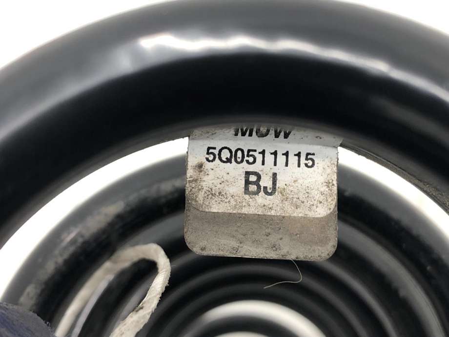 Fjær bak spiralfjær til VW e-Golf 2017-2020 (Fase 2)  (5Q0 511 115 BA|)
