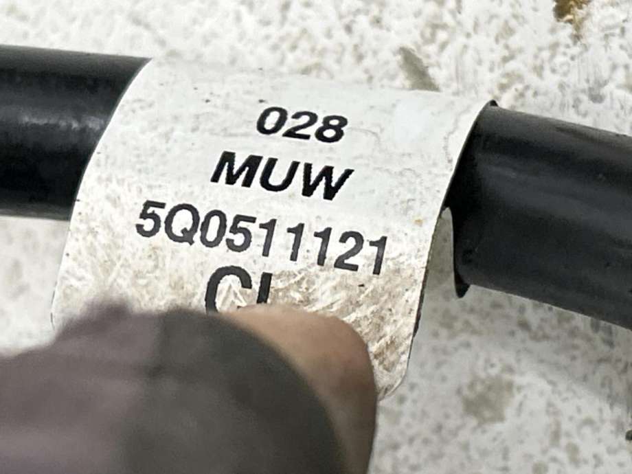 Fjær bak spiralfjær til Audi Q2 2016-->> (5Q0 411 105 LF|)